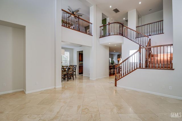 11400 Regarse Drive, Bakersfield, CA 93311