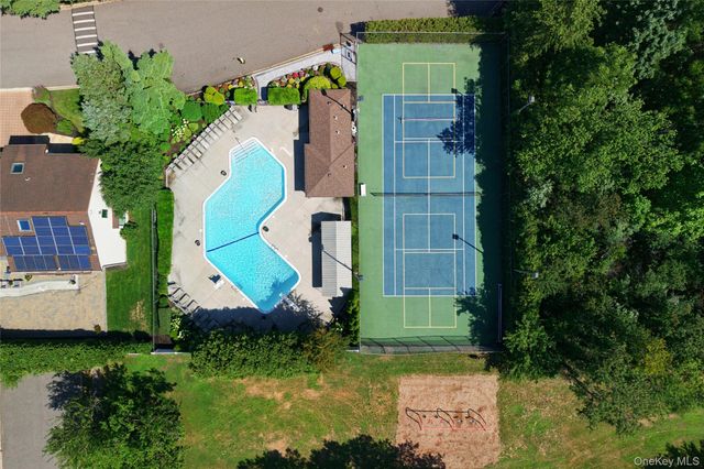 12 Princeton Drive, Syosset, NY 11791