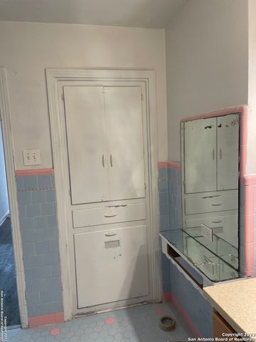 243 Beverly Dr Unit 1, San Antonio, TX 78228