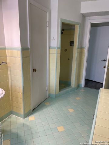 243 Beverly Dr Unit 1, San Antonio, TX 78228