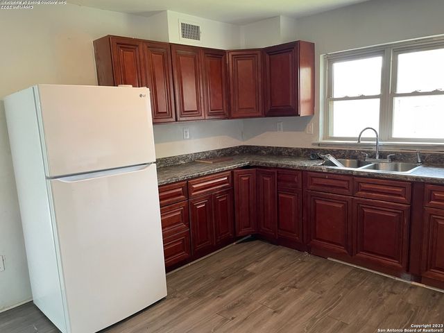 243 Beverly Dr Unit 1, San Antonio, TX 78228