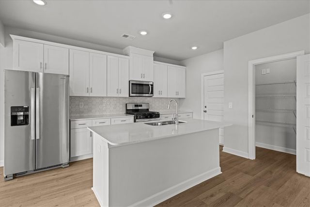 667 Cozy Bluff Road, Spartanburg, SC 29301