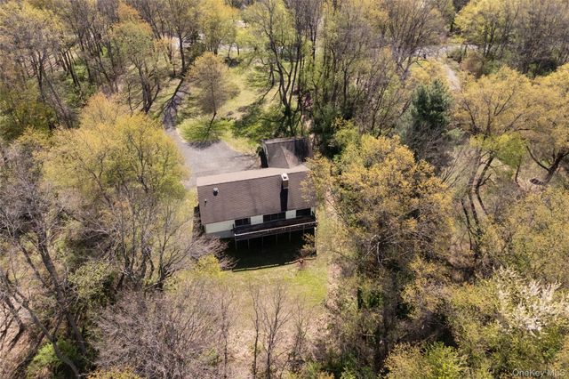 97 Spencer Drive, Red Hook, NY 12571