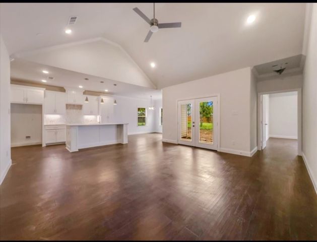 2033 S Edgewood Terrace, Fort Worth, TX 76105
