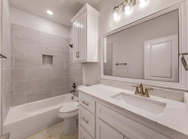 2033 S Edgewood Terrace, Fort Worth, TX 76105