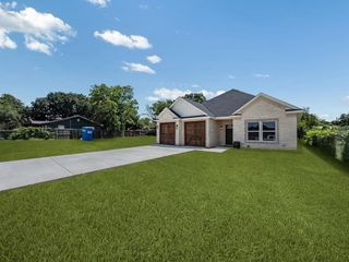 2033 S Edgewood Terrace, Fort Worth, TX 76105