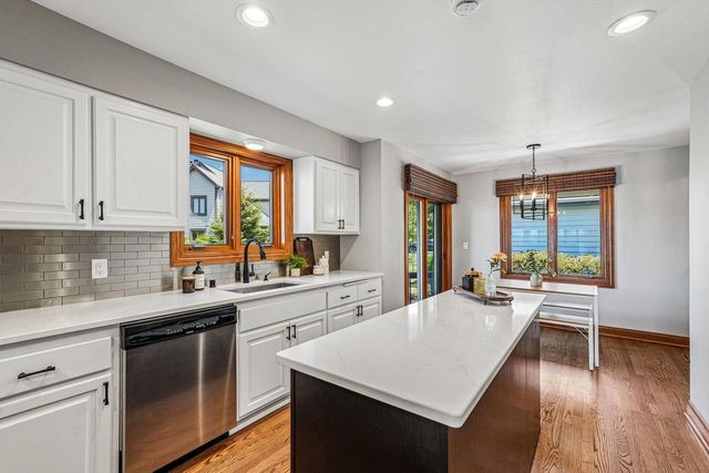 W177S7495 Harbor CIRCLE, Muskego, WI 53150