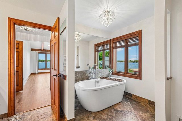 W177S7495 Harbor CIRCLE, Muskego, WI 53150