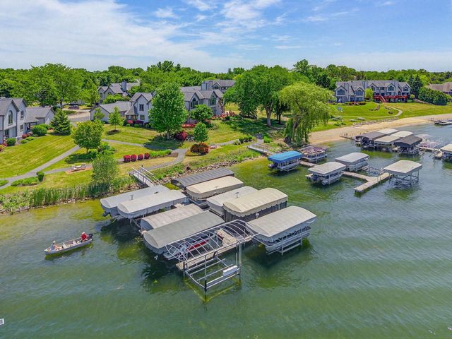 W177S7495 Harbor CIRCLE, Muskego, WI 53150