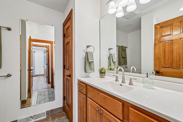 W177S7495 Harbor CIRCLE, Muskego, WI 53150