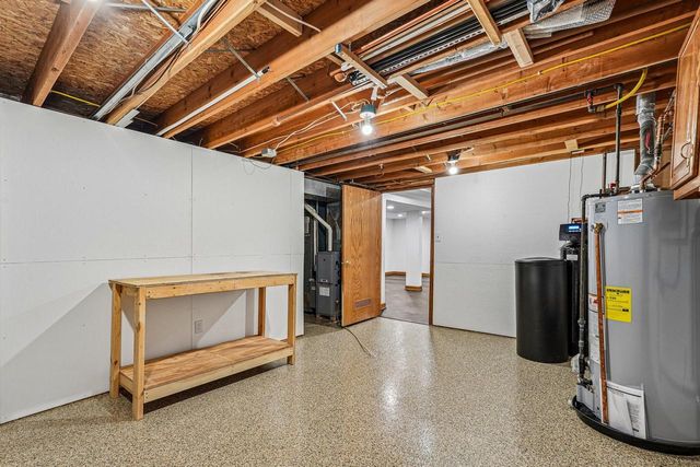 W177S7495 Harbor CIRCLE, Muskego, WI 53150