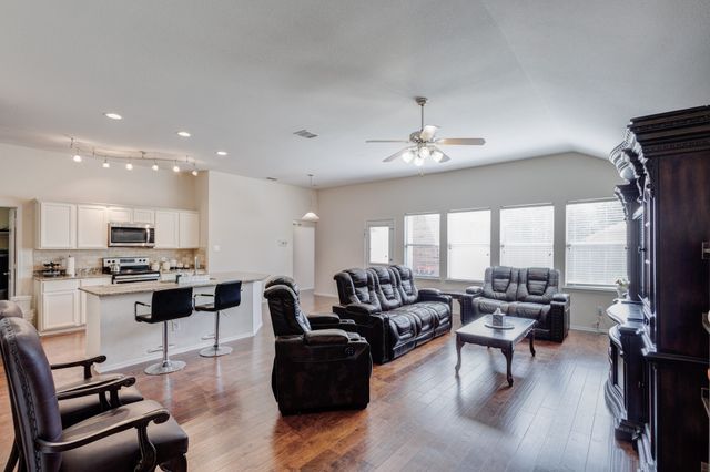 319 Highland View Drive, Wylie, TX 75098