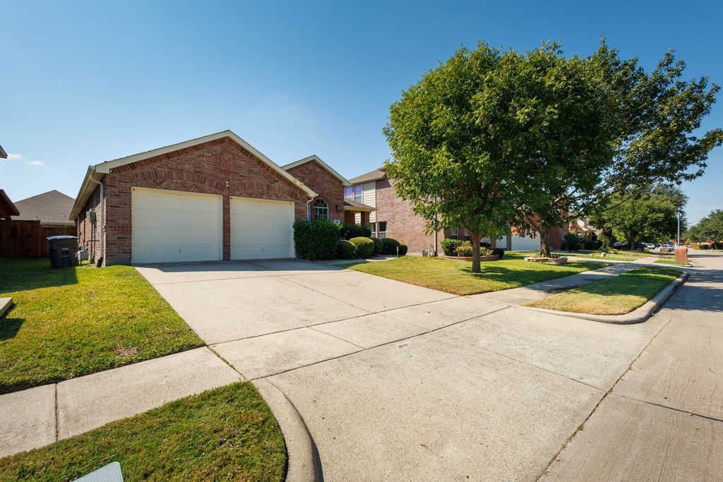 319 Highland View Drive, Wylie, TX 75098