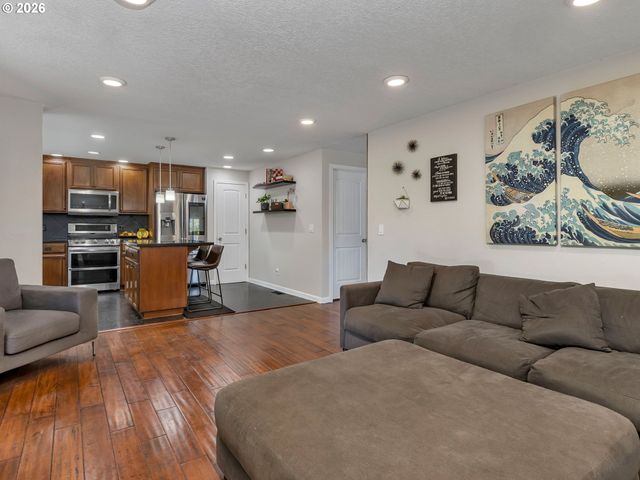 15550 Nw OAK HILLS Dr, Beaverton, OR 97006