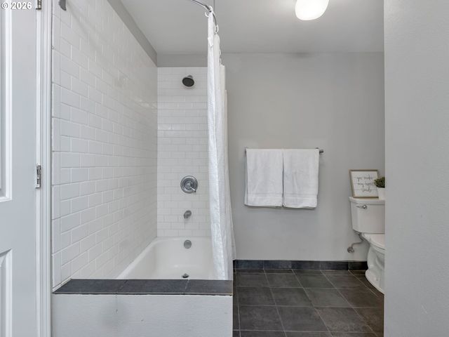15550 Nw OAK HILLS Dr, Beaverton, OR 97006