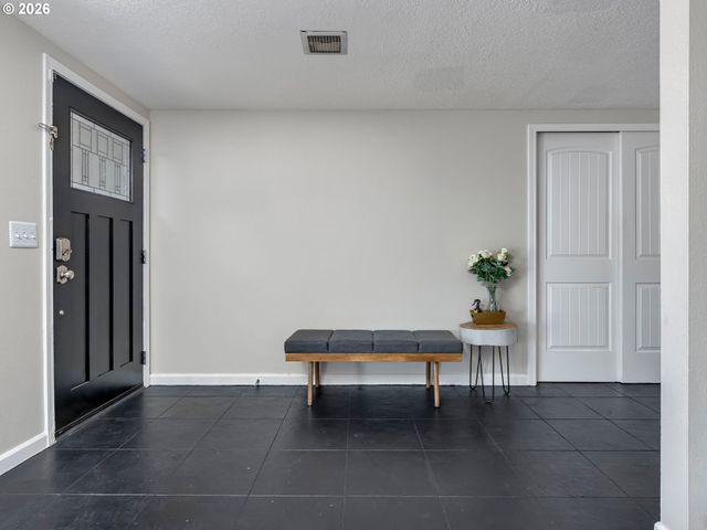 15550 Nw OAK HILLS Dr, Beaverton, OR 97006