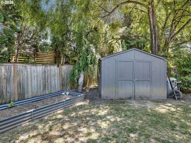 15550 Nw OAK HILLS Dr, Beaverton, OR 97006
