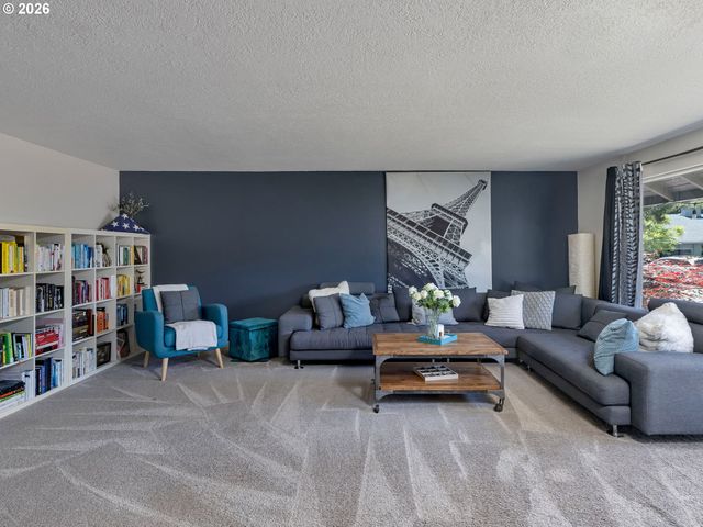 15550 Nw OAK HILLS Dr, Beaverton, OR 97006