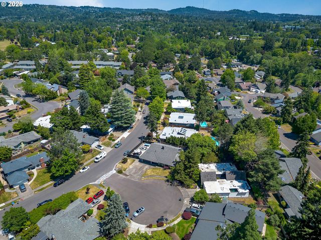 15550 Nw OAK HILLS Dr, Beaverton, OR 97006