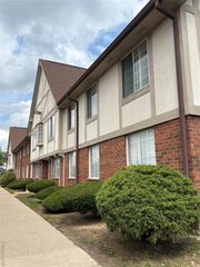 30200 Southfield Road, Southfield, MI 48076
