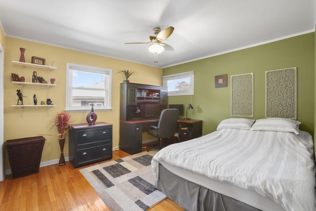 8612 Jefferson Avenue, Munster, IN 46321