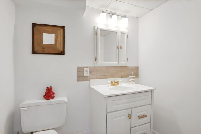 8612 Jefferson Avenue, Munster, IN 46321