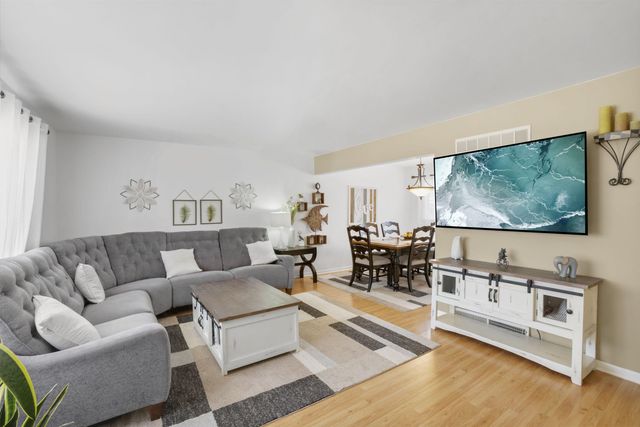 8612 Jefferson Avenue, Munster, IN 46321