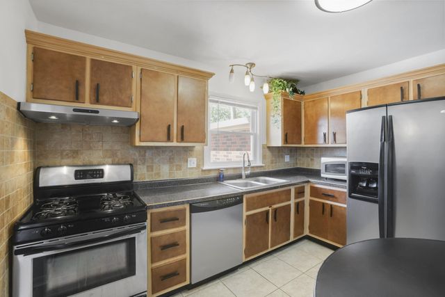 8612 Jefferson Avenue, Munster, IN 46321