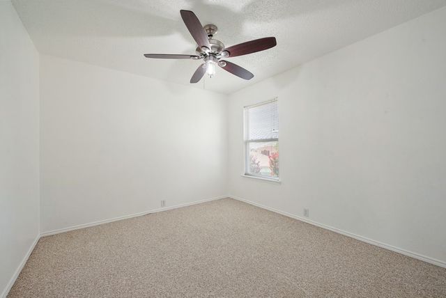 204 Edmundson Court, Arlington, TX 76002