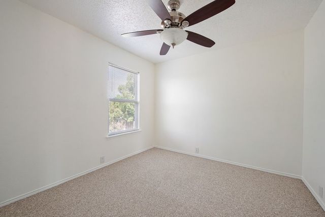 204 Edmundson Court, Arlington, TX 76002