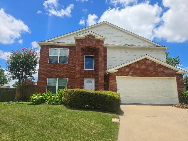 204 Edmundson Court, Arlington, TX 76002