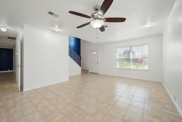 204 Edmundson Court, Arlington, TX 76002