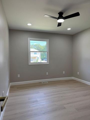 831 Richards Street, Joliet, IL 60433