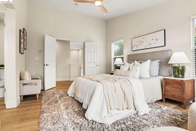 25570 Brookshire Dr, Castro Valley, CA 94552