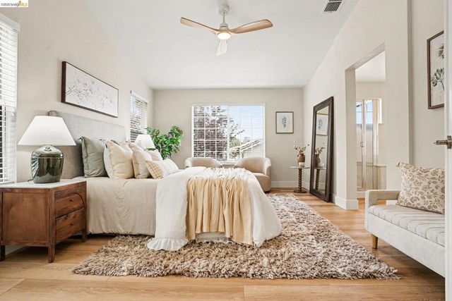 25570 Brookshire Dr, Castro Valley, CA 94552