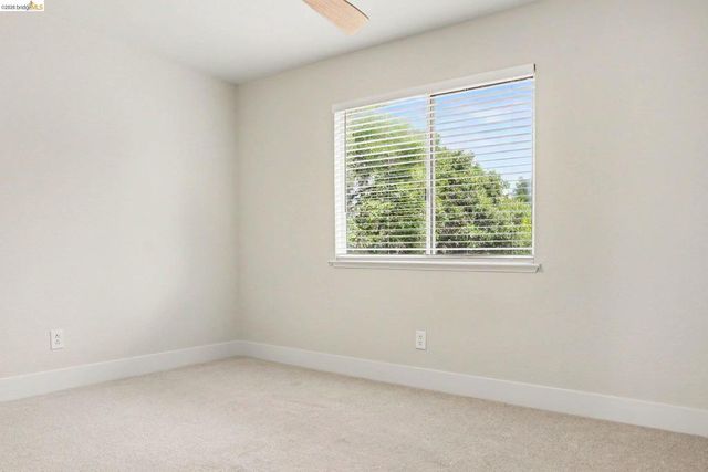 25570 Brookshire Dr, Castro Valley, CA 94552