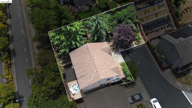 25570 Brookshire Dr, Castro Valley, CA 94552
