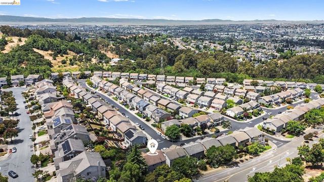 25570 Brookshire Dr, Castro Valley, CA 94552