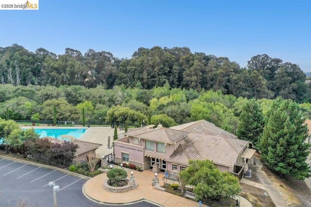 25570 Brookshire Dr, Castro Valley, CA 94552