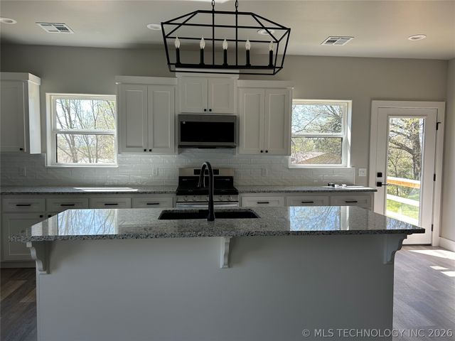 503 Cemetery Road, Fort Gibson, OK 74434