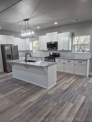 503 Cemetery Road, Fort Gibson, OK 74434