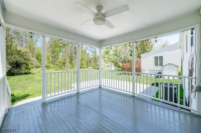 61 Beechwood Rd, Florham Park Boro, NJ 07932