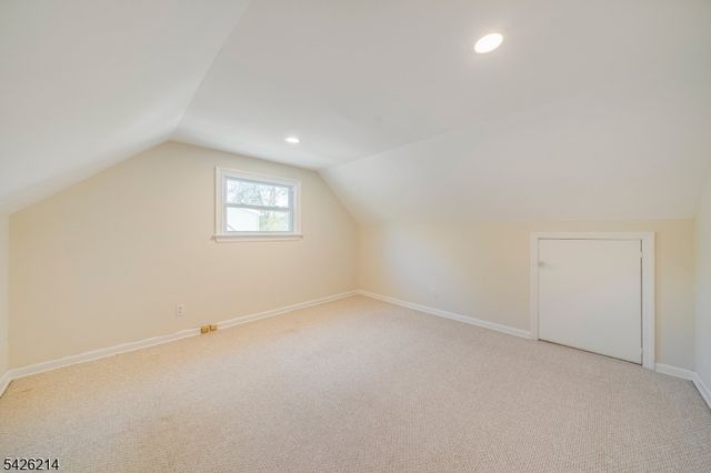 61 Beechwood Rd, Florham Park Boro, NJ 07932