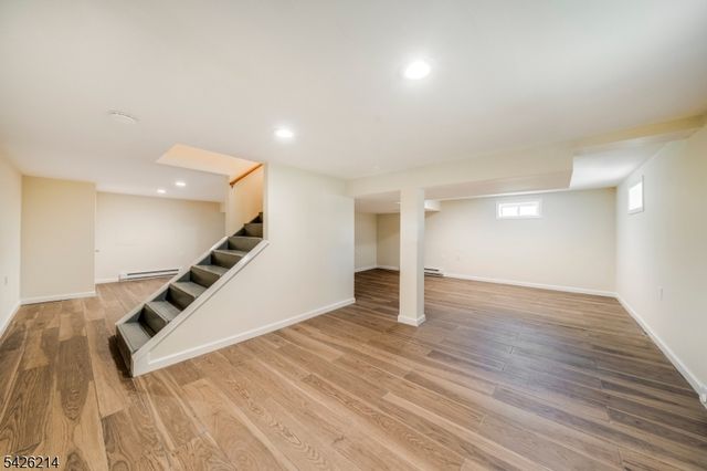 61 Beechwood Rd, Florham Park Boro, NJ 07932