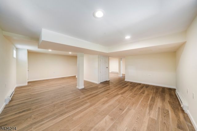 61 Beechwood Rd, Florham Park Boro, NJ 07932