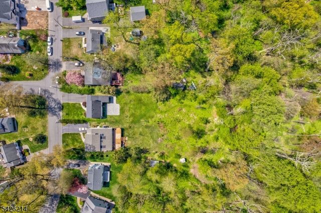 61 Beechwood Rd, Florham Park Boro, NJ 07932