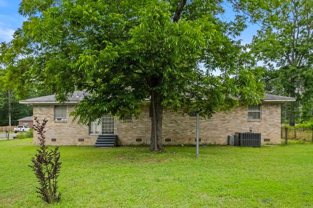 11 Warren Dr, Little Rock, AR 72209