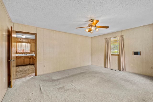 11 Warren Dr, Little Rock, AR 72209