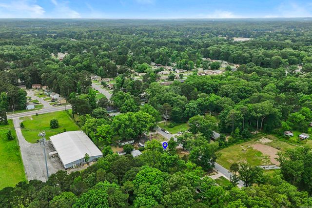 11 Warren Dr, Little Rock, AR 72209