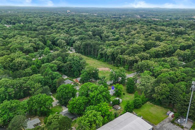 11 Warren Dr, Little Rock, AR 72209
